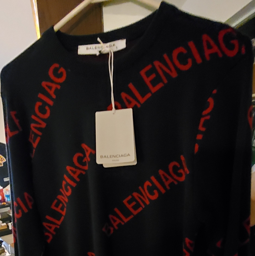 BALENCIAGA LOGO SWEATER